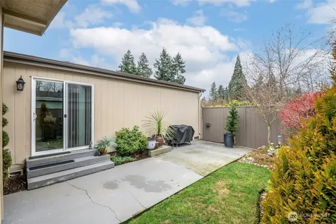 15216 122nd Avenue E Puyallup WA 98374