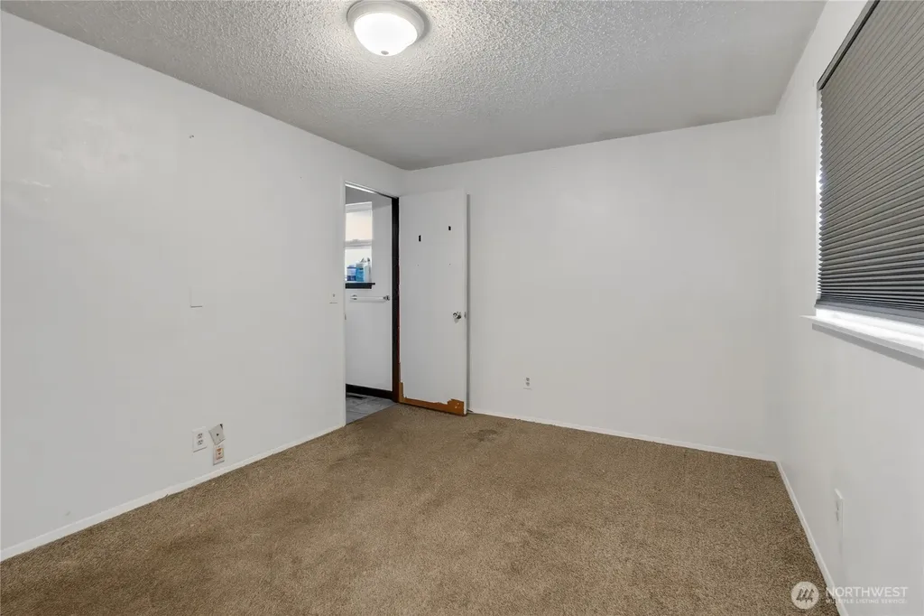 8214 Woodbourne Drive SW Lakewood WA 98499