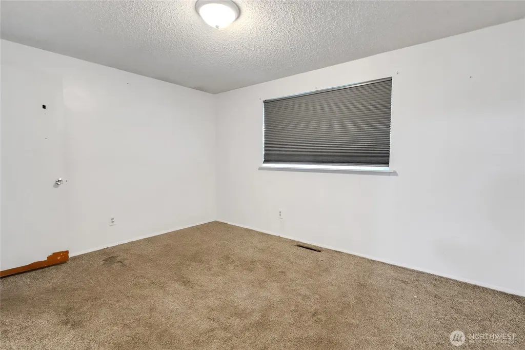 8214 Woodbourne Drive SW Lakewood WA 98499
