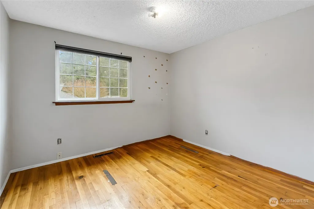 8214 Woodbourne Drive SW Lakewood WA 98499