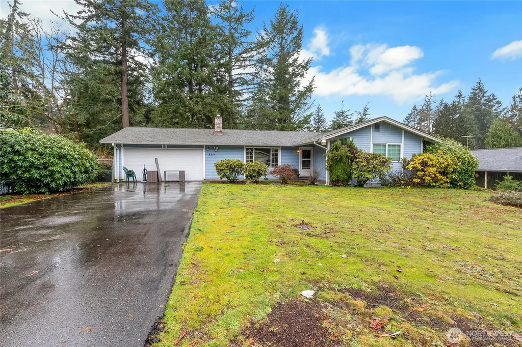 8214 Woodbourne Drive SW Lakewood WA 98499