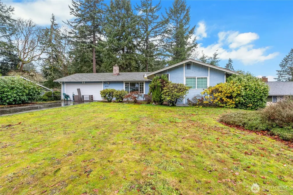 8214 Woodbourne Drive SW Lakewood WA 98499