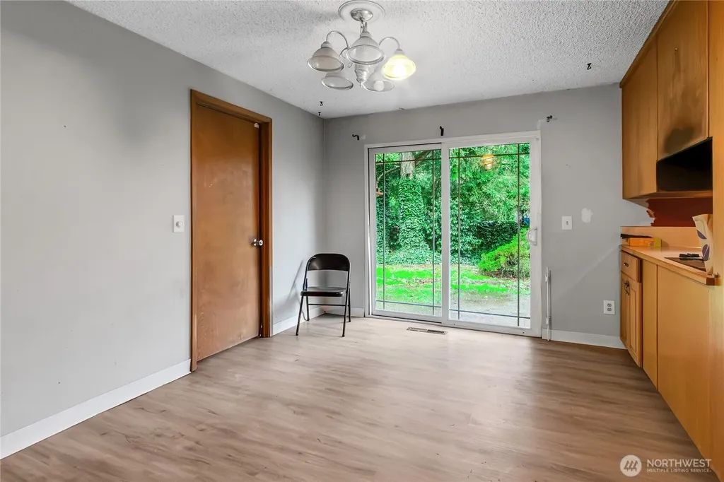 8214 Woodbourne Drive SW Lakewood WA 98499