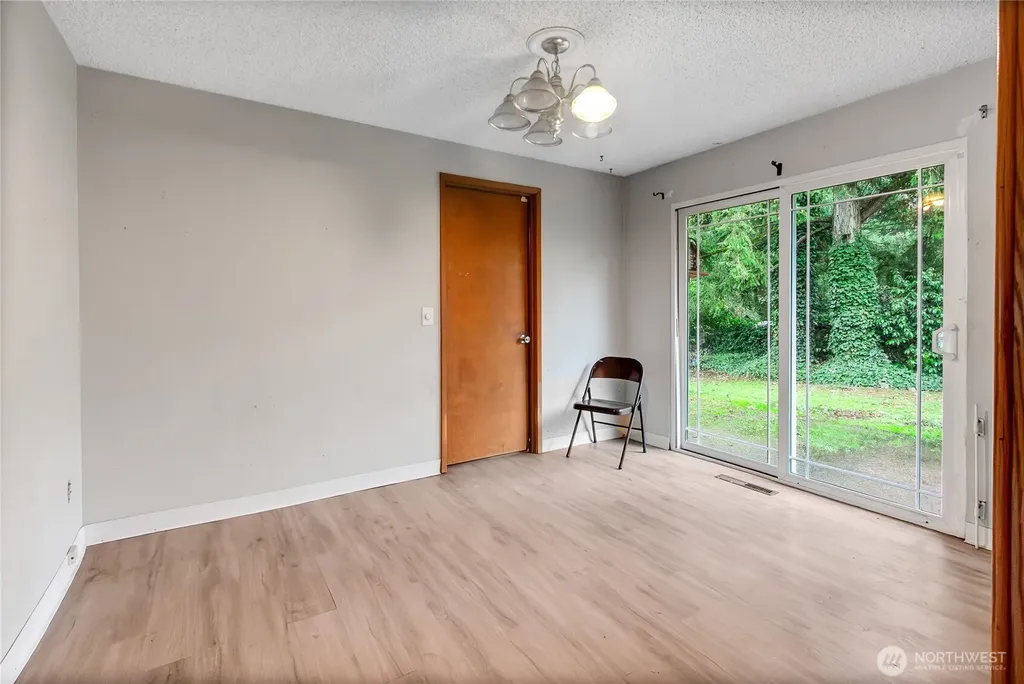 8214 Woodbourne Drive SW Lakewood WA 98499
