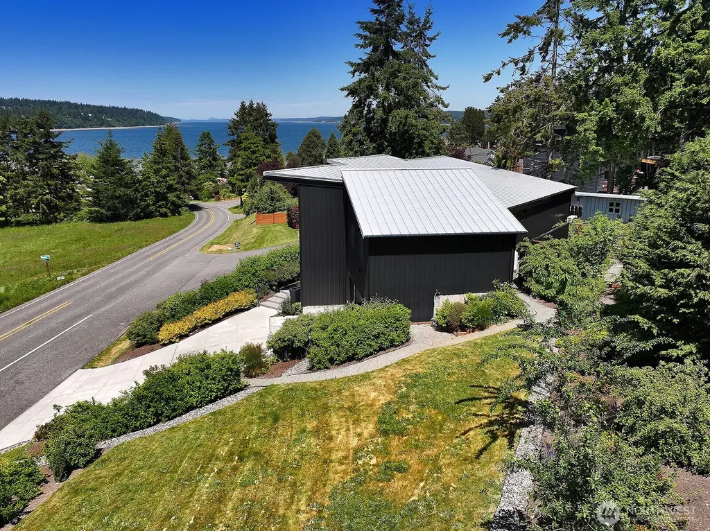 1649 Stewart Road Freeland WA 98249