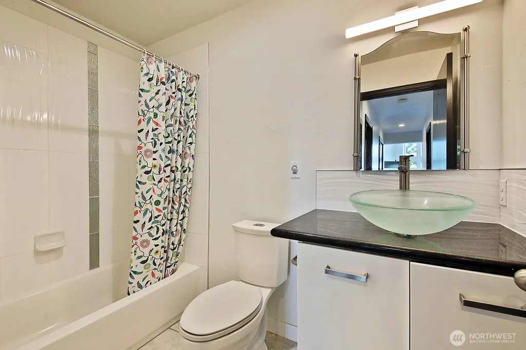 1649 Stewart Road Freeland WA 98249