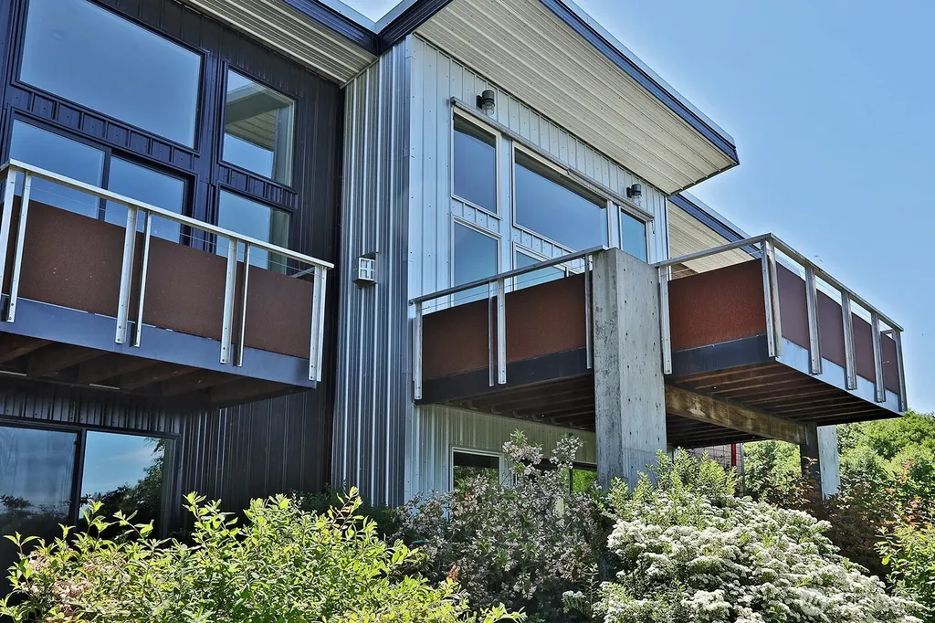 1649 Stewart Road Freeland WA 98249