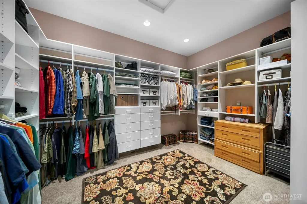 2720 NW Cascade Avenue East Wenatchee WA 98802