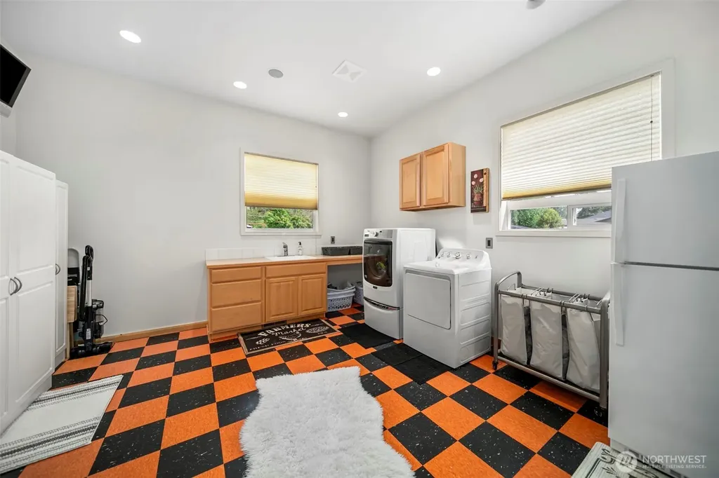2720 NW Cascade Avenue East Wenatchee WA 98802