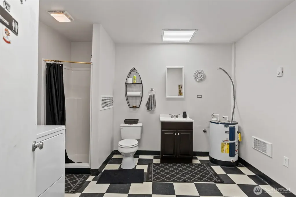 2720 NW Cascade Avenue East Wenatchee WA 98802
