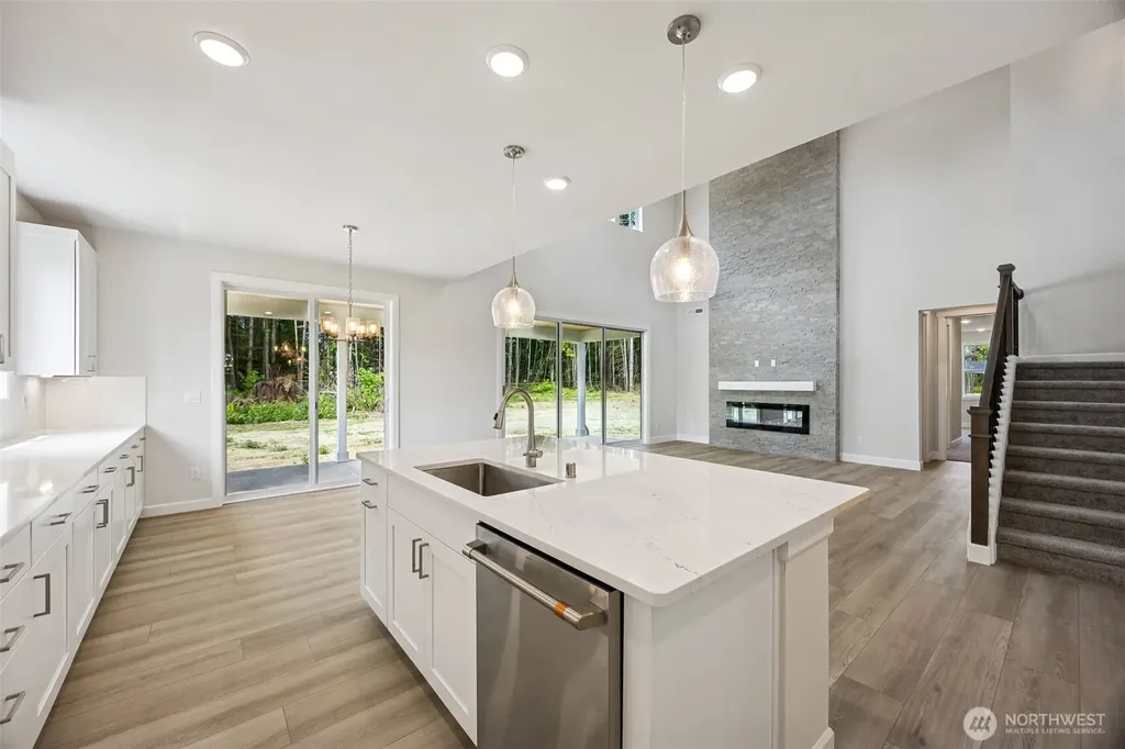 13814 100th Street NE Lake Stevens WA 98258