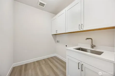 13814 100th Street NE Lake Stevens WA 98258