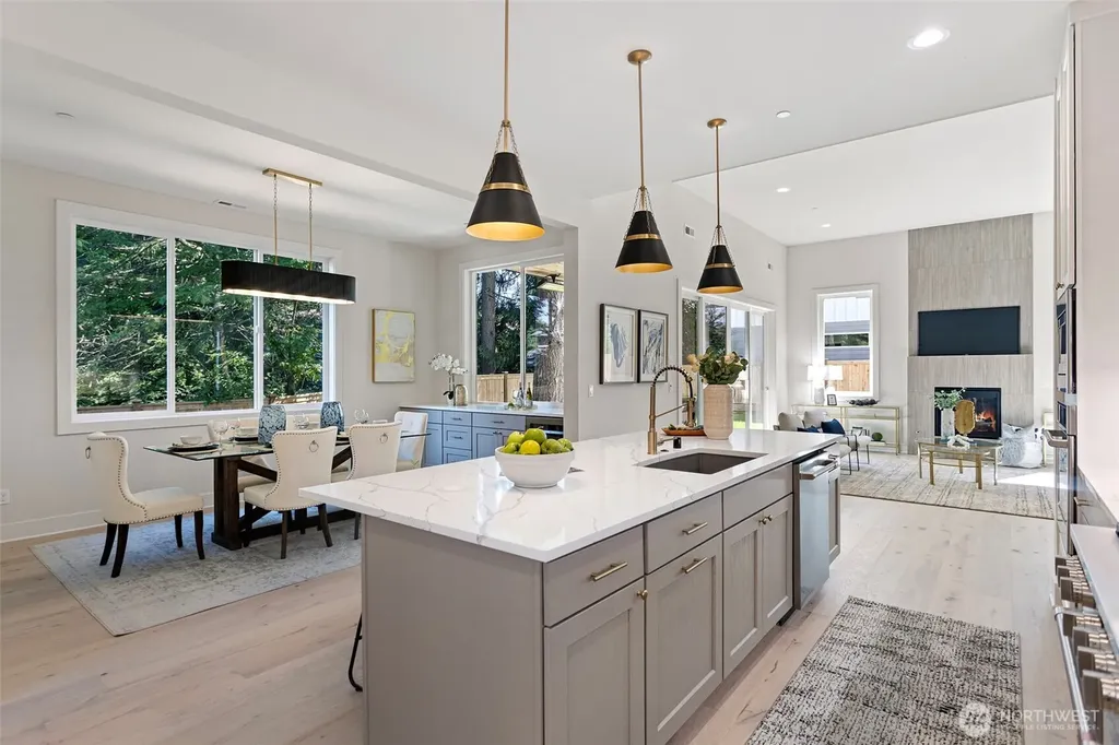 12813 NE 65th Lane Kirkland WA 98033