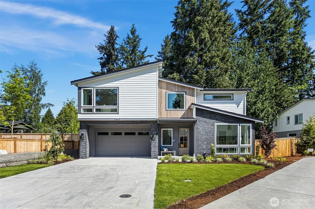 12813 NE 65th Lane Kirkland WA 98033