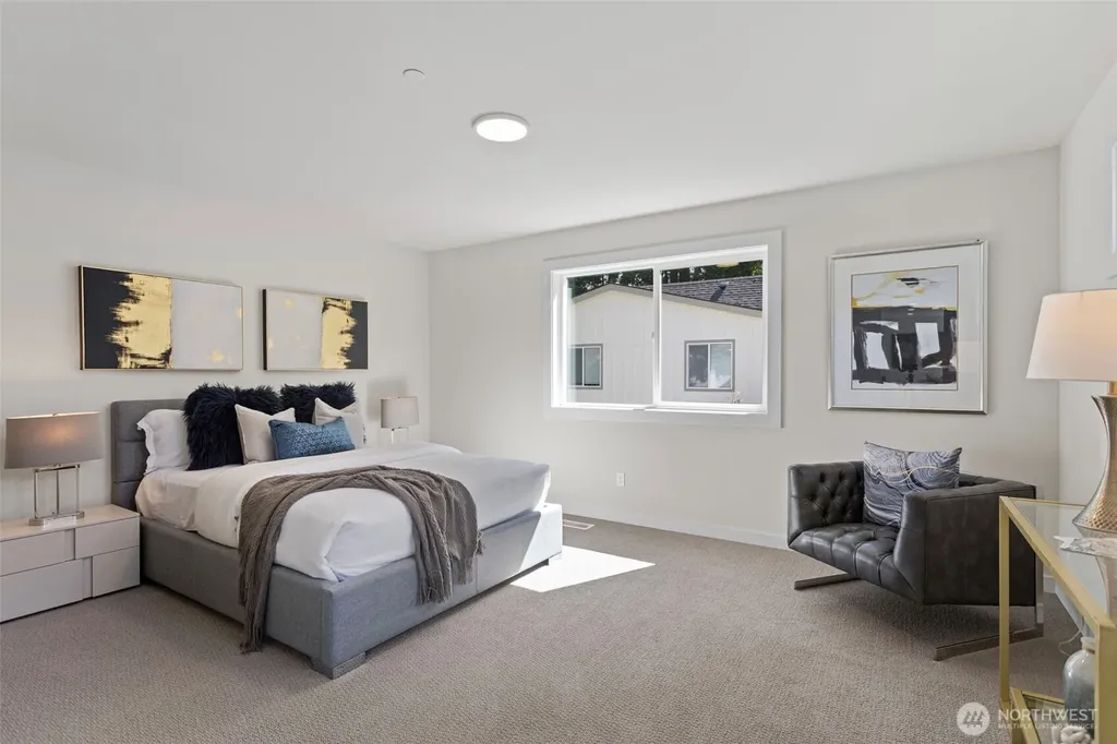 12813 NE 65th Lane Kirkland WA 98033