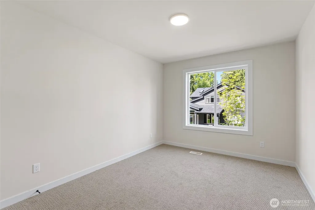 12813 NE 65th Lane Kirkland WA 98033