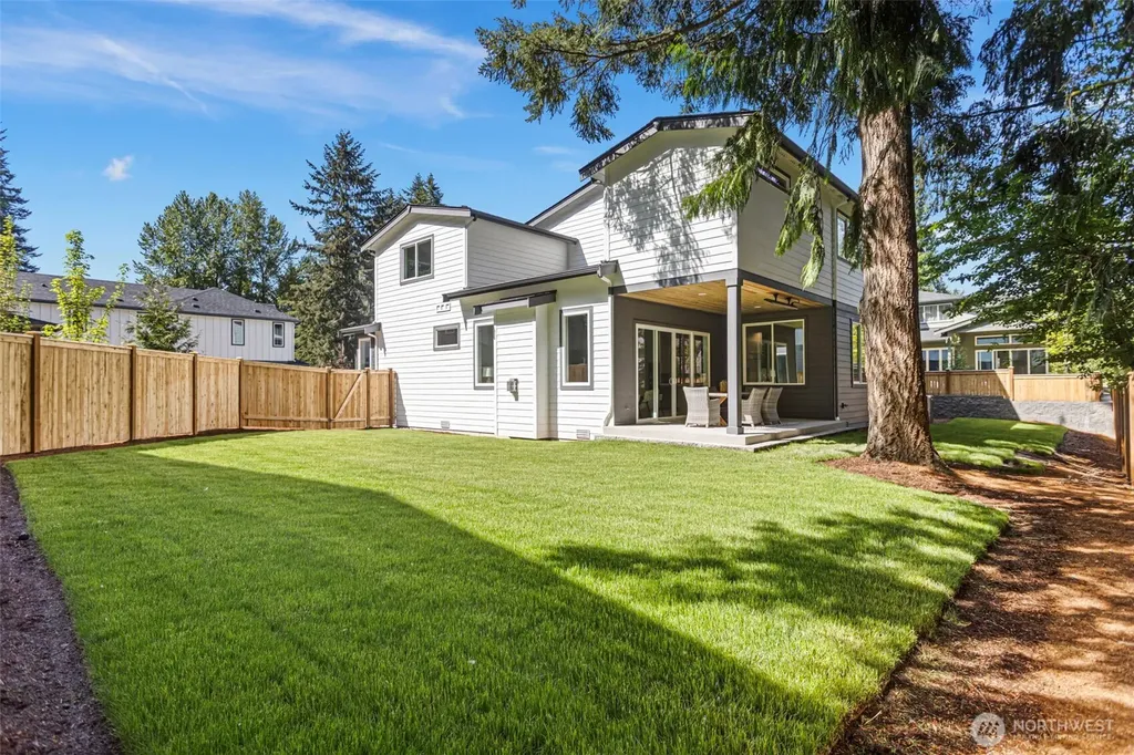 12813 NE 65th Lane Kirkland WA 98033