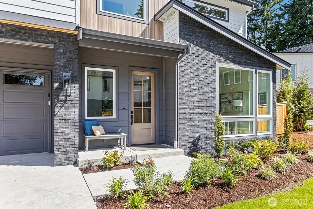 12813 NE 65th Lane Kirkland WA 98033