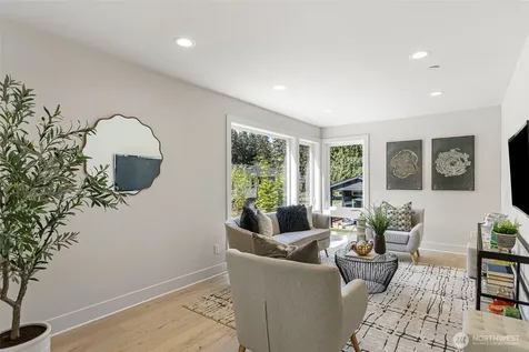 12813 NE 65th Lane Kirkland WA 98033