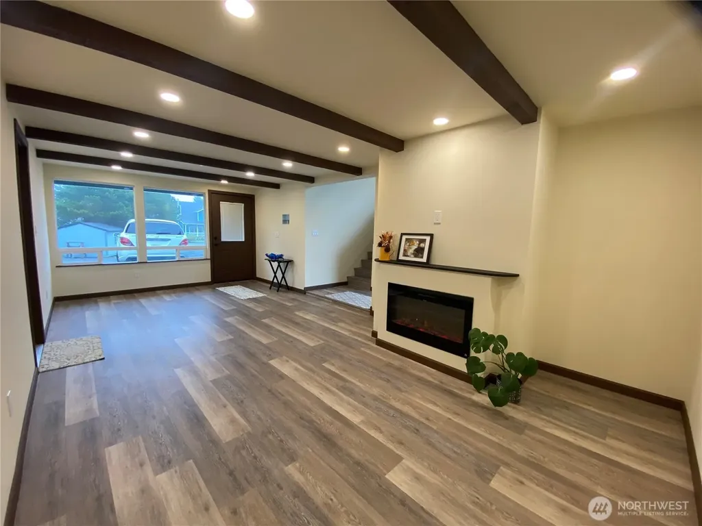 313 Sand Dune Avenue NW Ocean Shores WA 98569