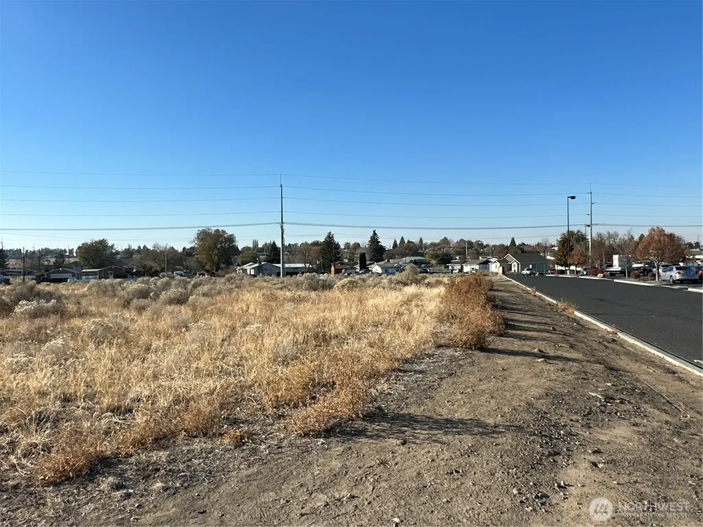 96 W Central Drive Moses Lake WA 98837