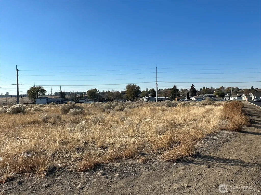 96 W Central Drive Moses Lake WA 98837