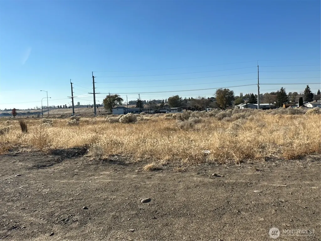 96 W Central Drive Moses Lake WA 98837