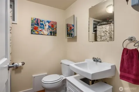 525 W Prospect Street Seattle WA 98119
