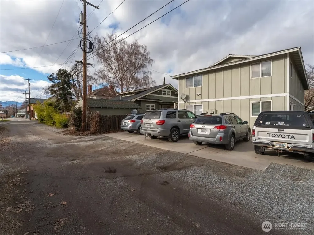 316 E Wapato Avenue Chelan WA 98816