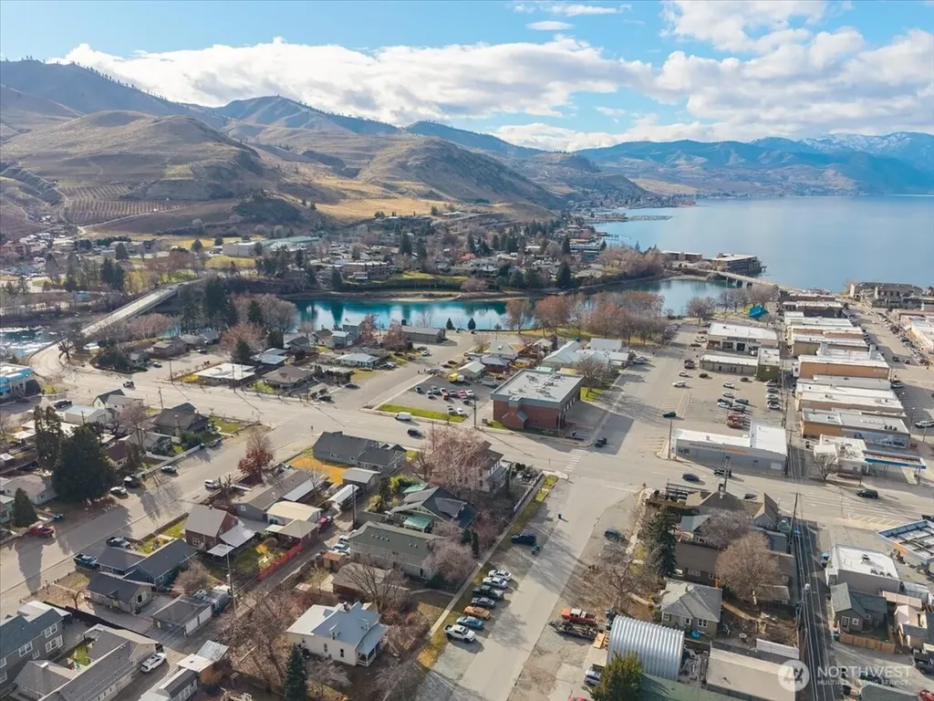 316 E Wapato Avenue Chelan WA 98816
