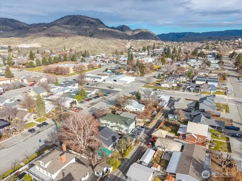 316 E Wapato Avenue Chelan WA 98816