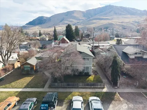 316 E Wapato Avenue Chelan WA 98816