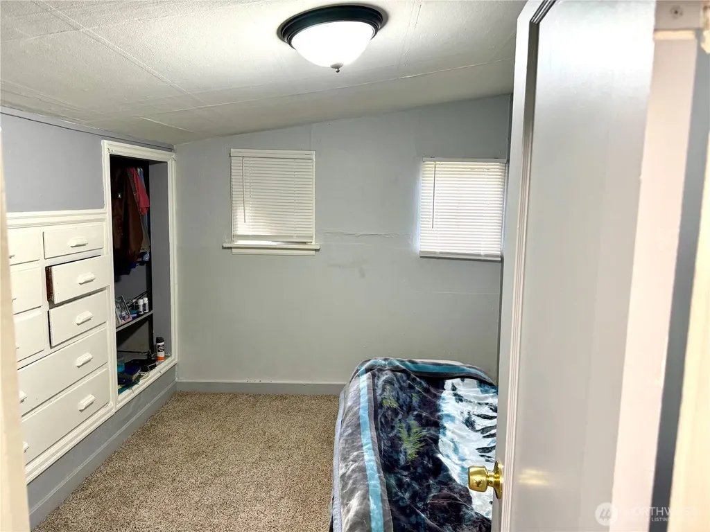 11040 11th Avenue SW Seattle WA 98146