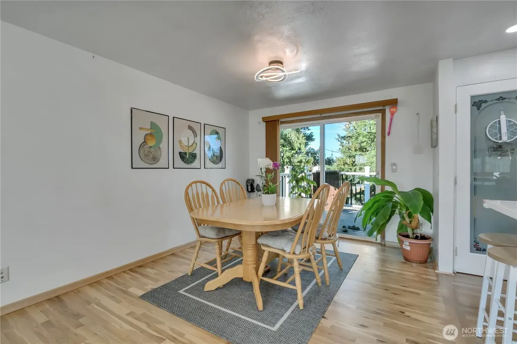 3302 Centennial Way NE Tacoma WA 98422