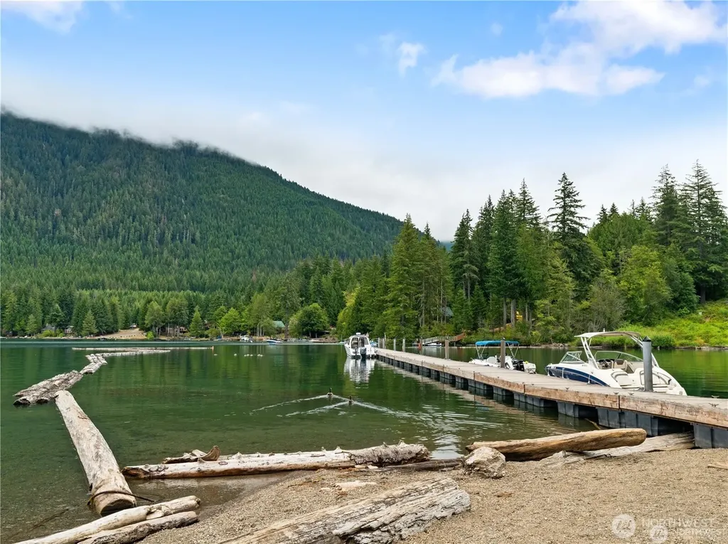 1291 N Potlatch Drive Hoodsport WA 98548