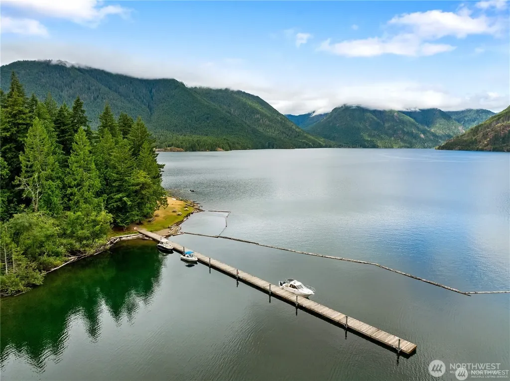 1291 N Potlatch Drive Hoodsport WA 98548