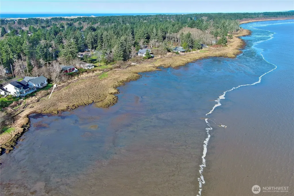 716 Duck Lake Drive NE Ocean Shores WA 98569