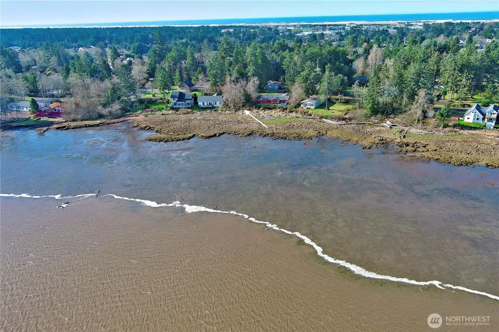 716 Duck Lake Drive NE Ocean Shores WA 98569
