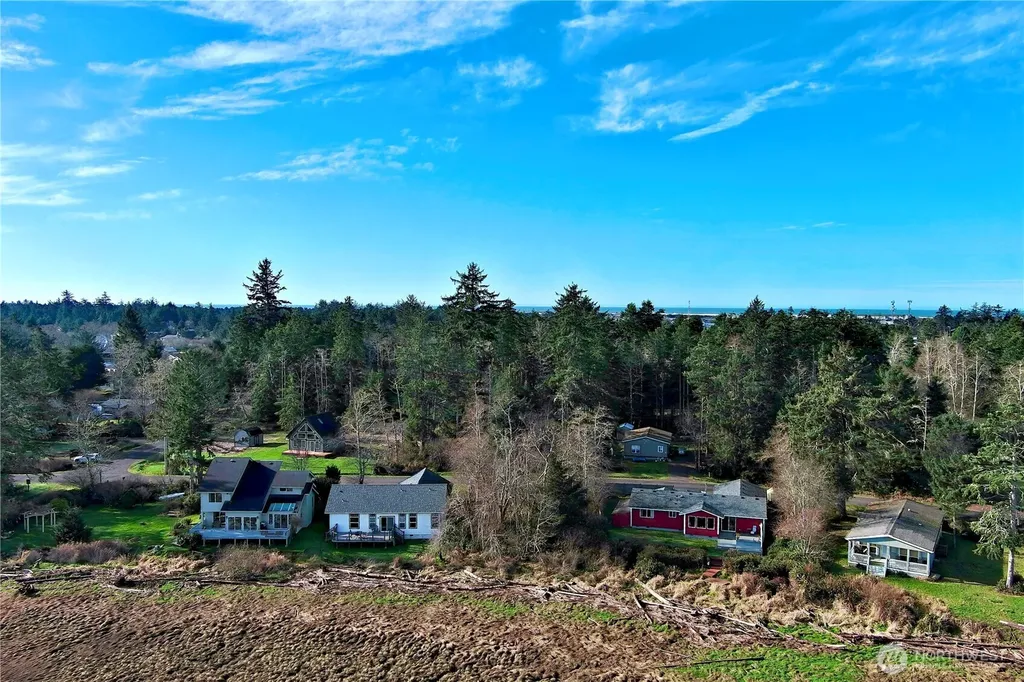 716 Duck Lake Drive NE Ocean Shores WA 98569