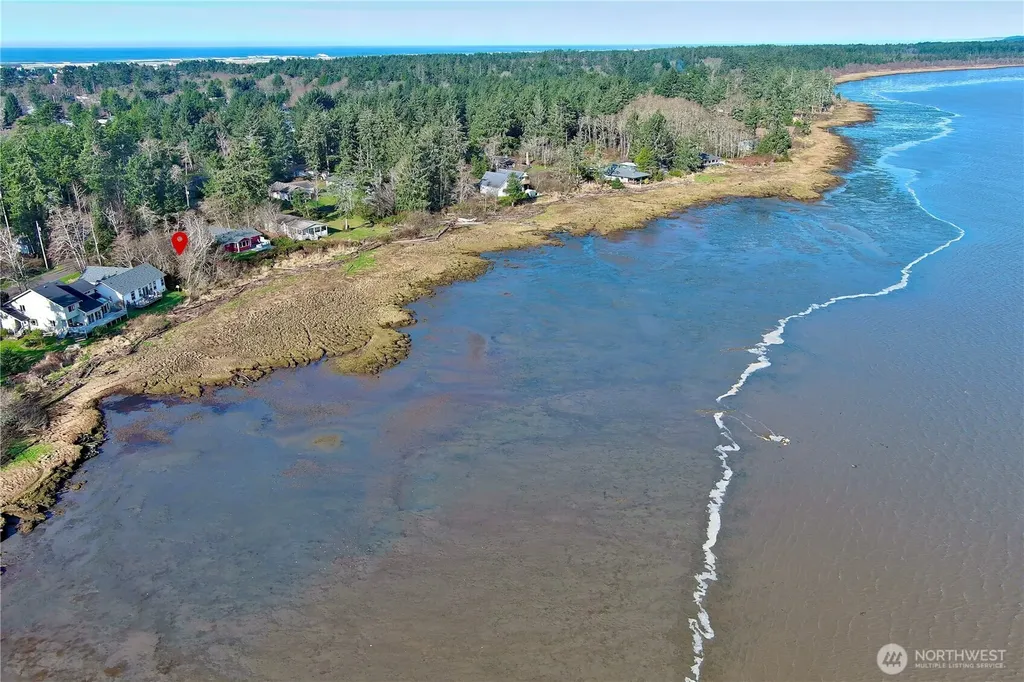 716 Duck Lake Drive NE Ocean Shores WA 98569