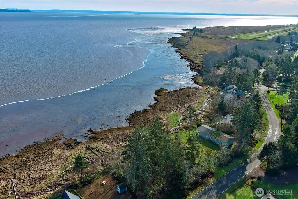 716 Duck Lake Drive NE Ocean Shores WA 98569