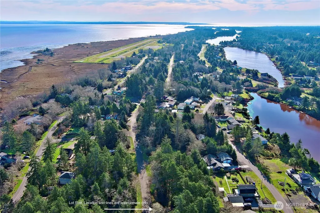 721 Chenois Avenue NE Ocean Shores WA 98569