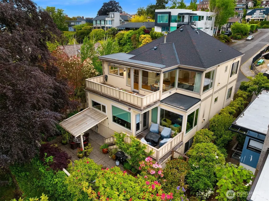 525 Prospect Street Seattle WA 98119