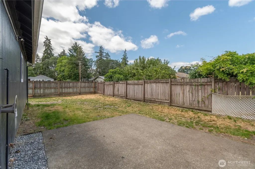 15406 Grant Avenue SW Lakewood WA 98498