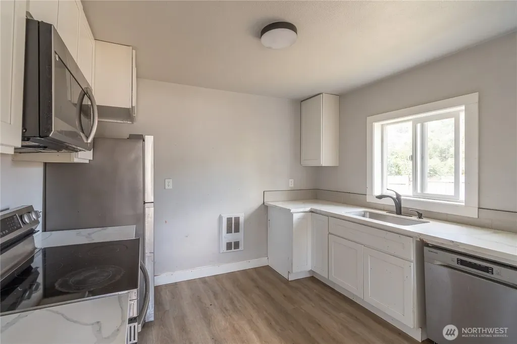 15406 Grant Avenue SW Lakewood WA 98498