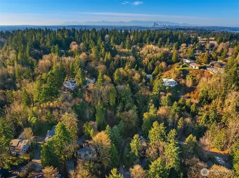 43 Fernbrook Drive Mercer Island WA 98040