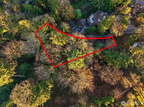 43 Fernbrook Drive Mercer Island WA 98040