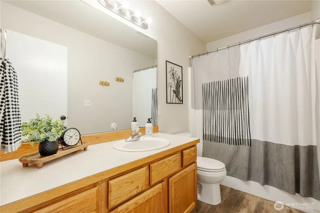 2274 Dogwood Street Lynden WA 98264