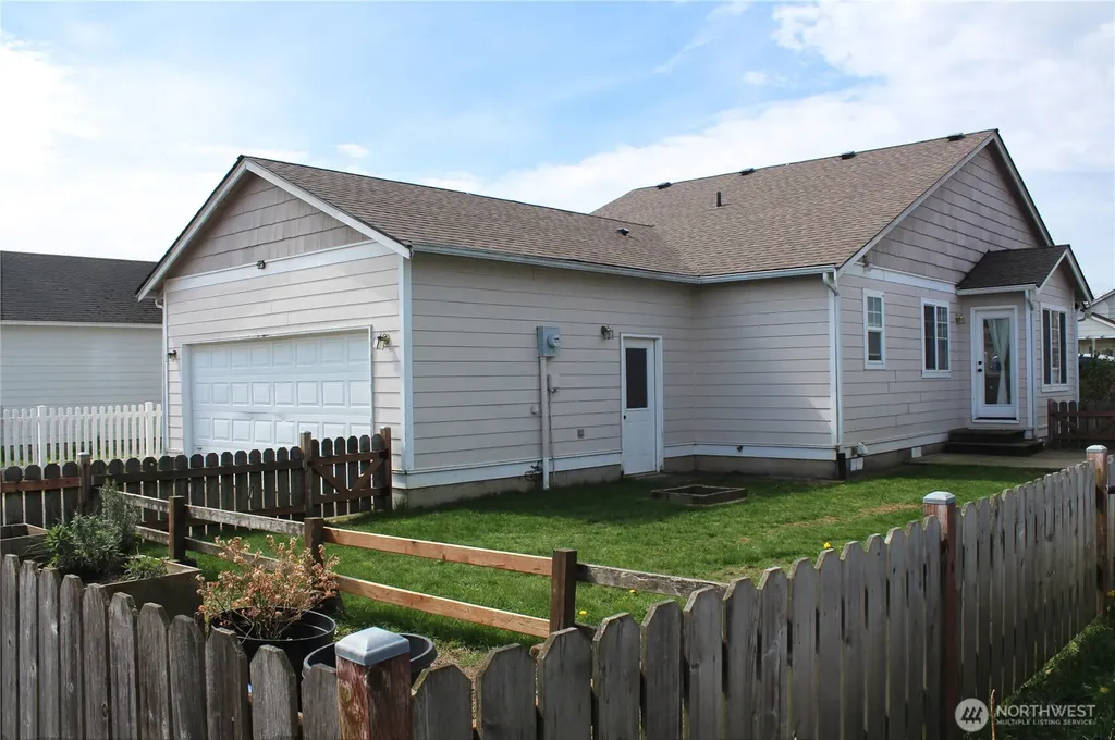2274 Dogwood Street Lynden WA 98264