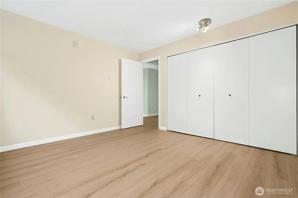 13611 NE 8th Street Bellevue WA 98005